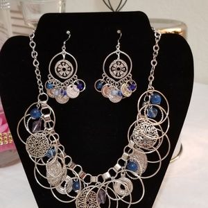 Blue chain link necklace with earrings